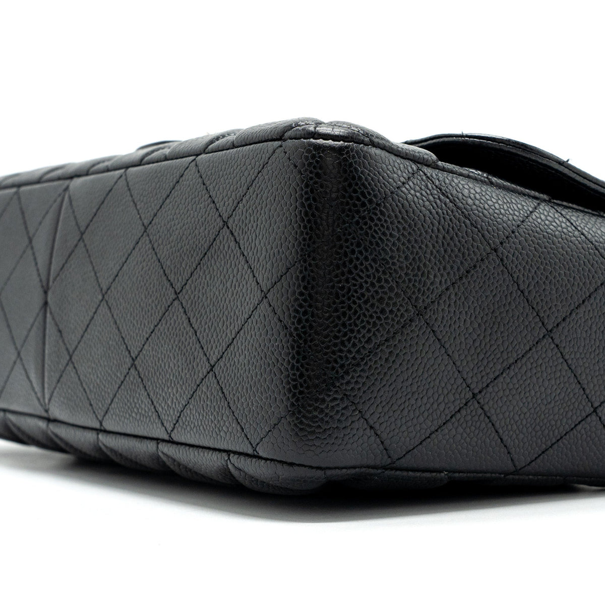 chanel-classic-jumbo-single-flap-bag-caviar-black-shw