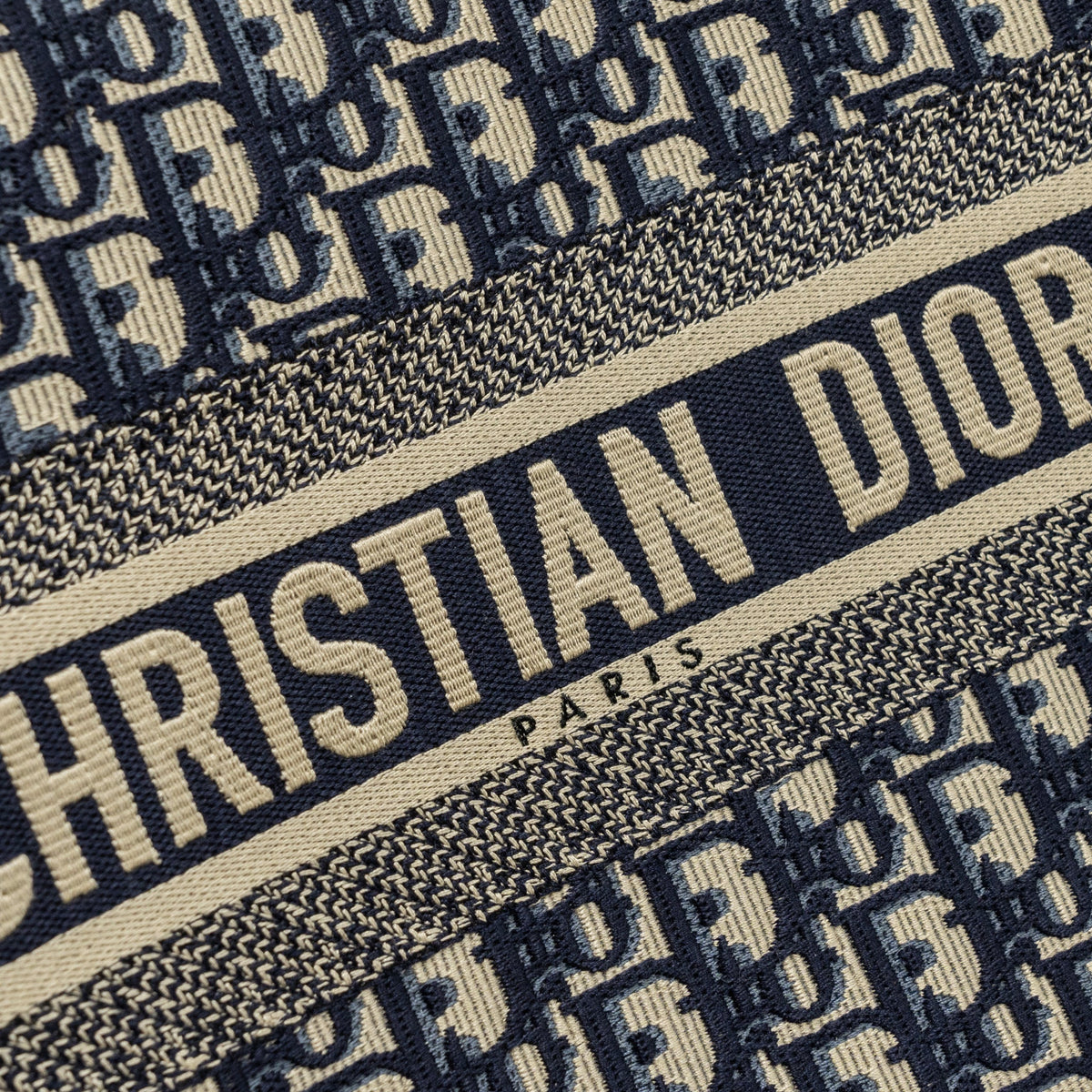 dior-large-book-tote-blue-dior-oblique-embroidery