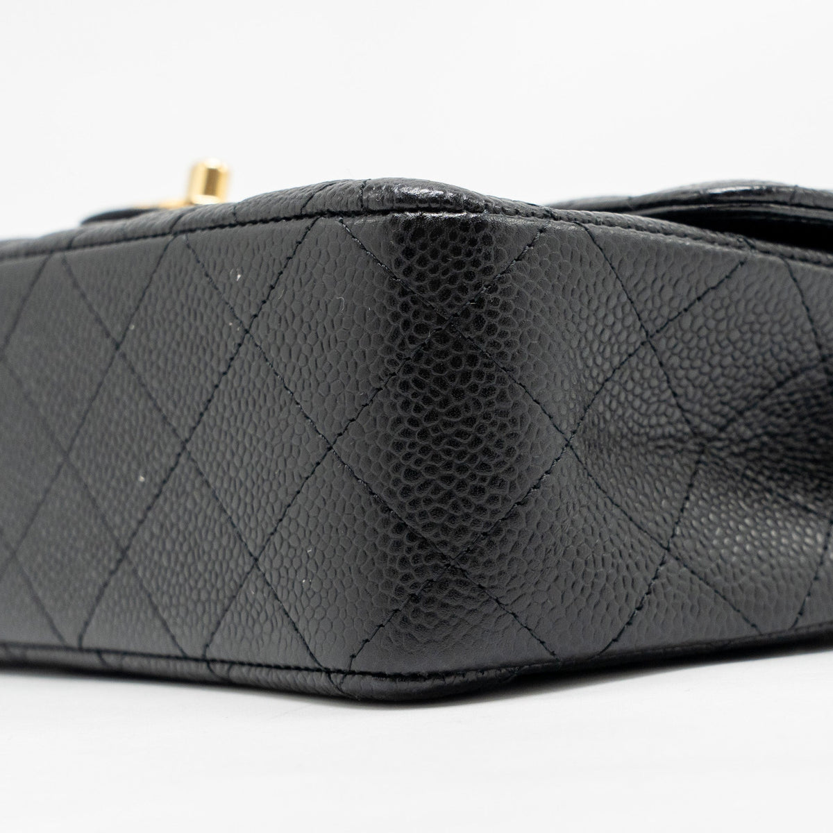 chanel-medium-classic-double-flap-bag-caviar-black-ghw-30