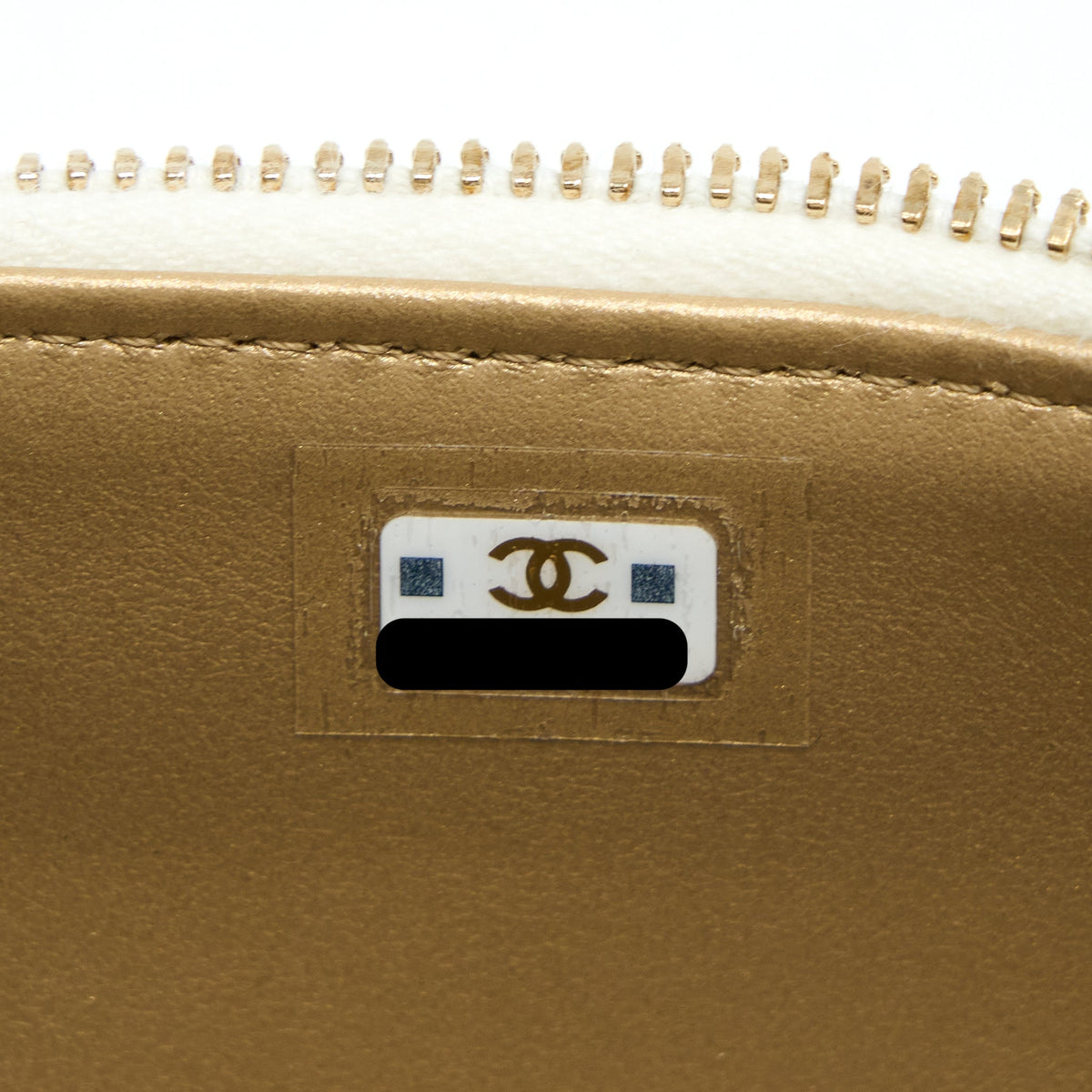 chanel-pearl-crush-long-vanity-lambskin-white-brushed-ghw-microchip
