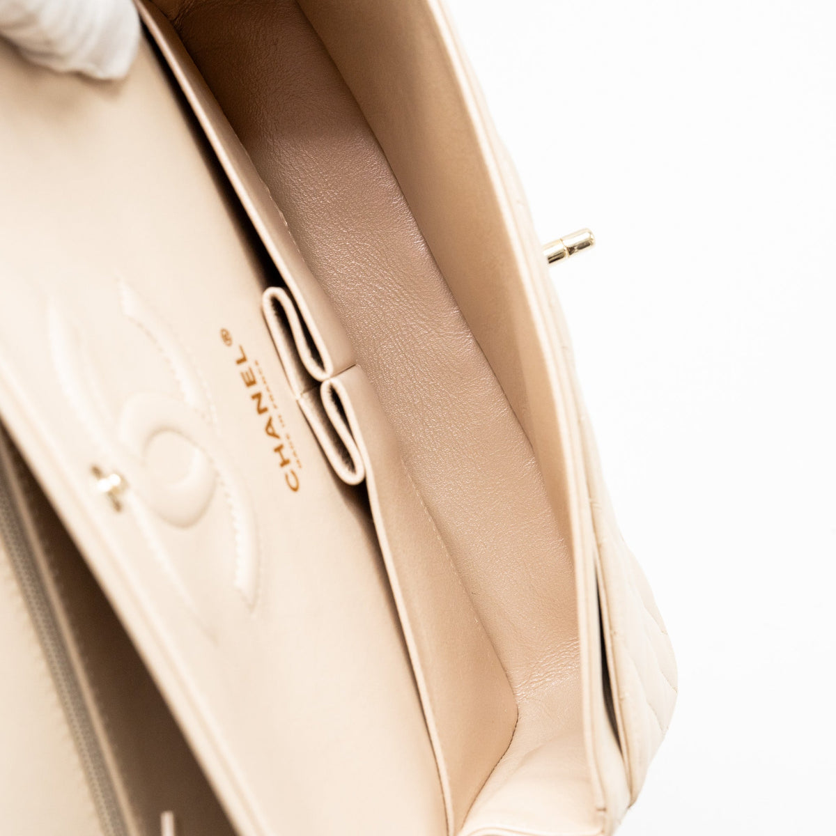 chanel-medium-classic-double-flap-bag-lambskin-iridescent-ivory-lghw-copy