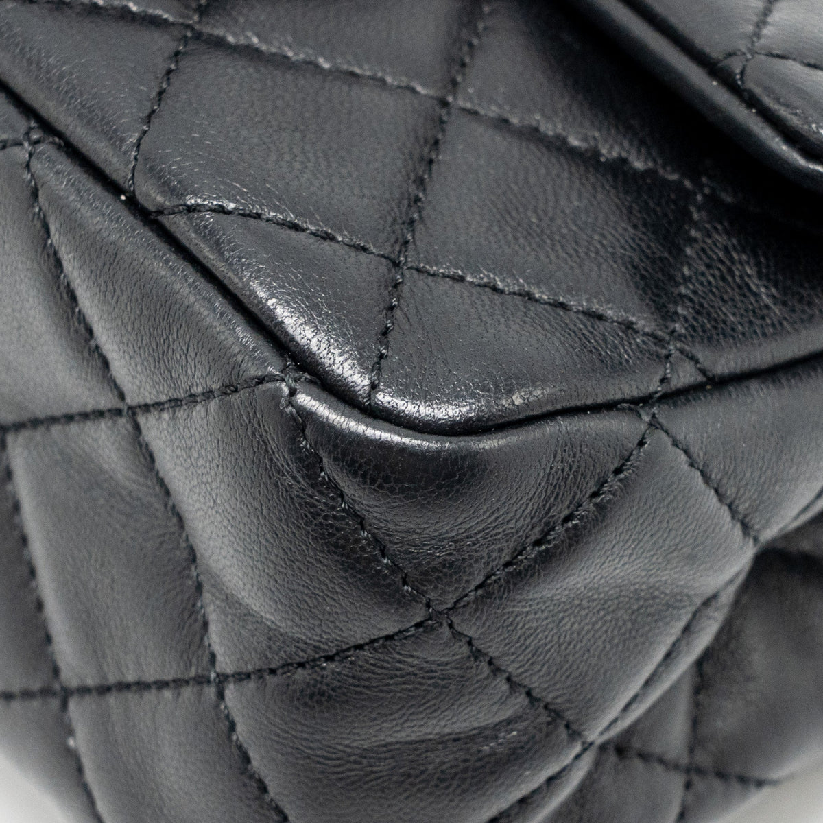 chanel-pearl-crush-mini-square-flap-bag-lambskin-black-ghwmicrochip-2