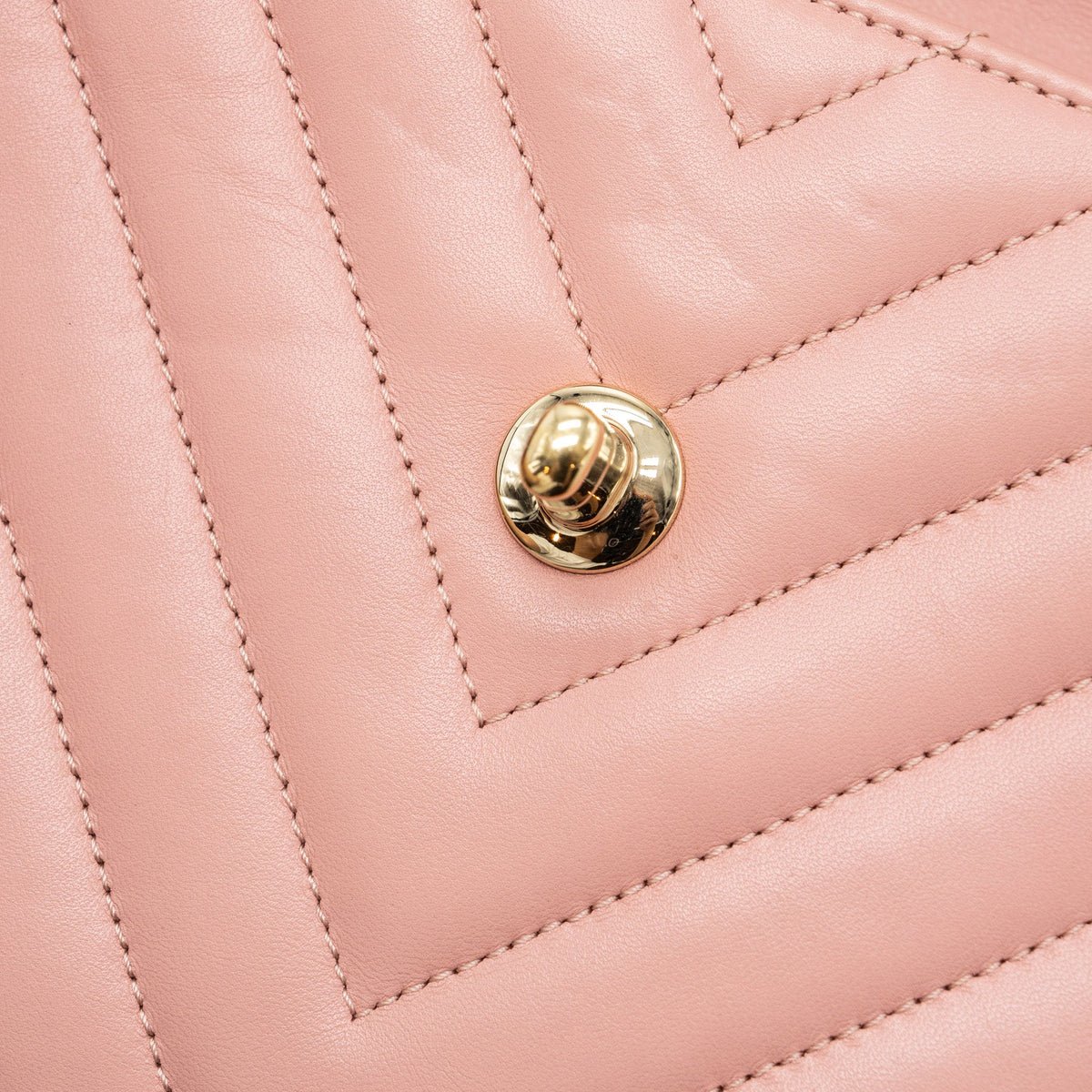 chanel-chevron-trendy-cc-top-handle-flap-bag-lambskin-light-pink-lghw