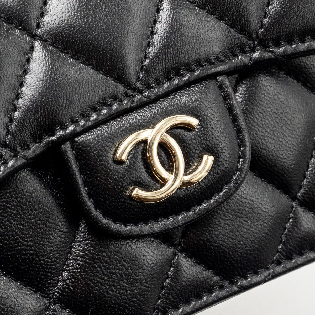 chanel-mini-top-handle-flap-coin-purse-with-chain-lambskin-black-lghw