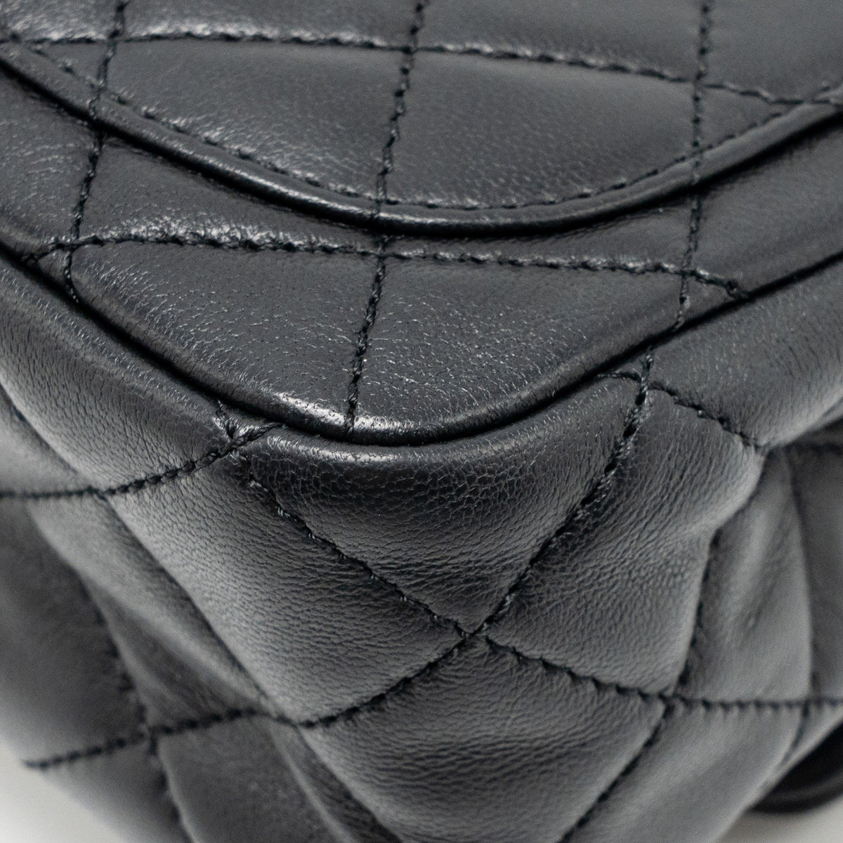 chanel-pearl-crush-mini-square-flap-bag-lambskin-black-ghwmicrochip-2