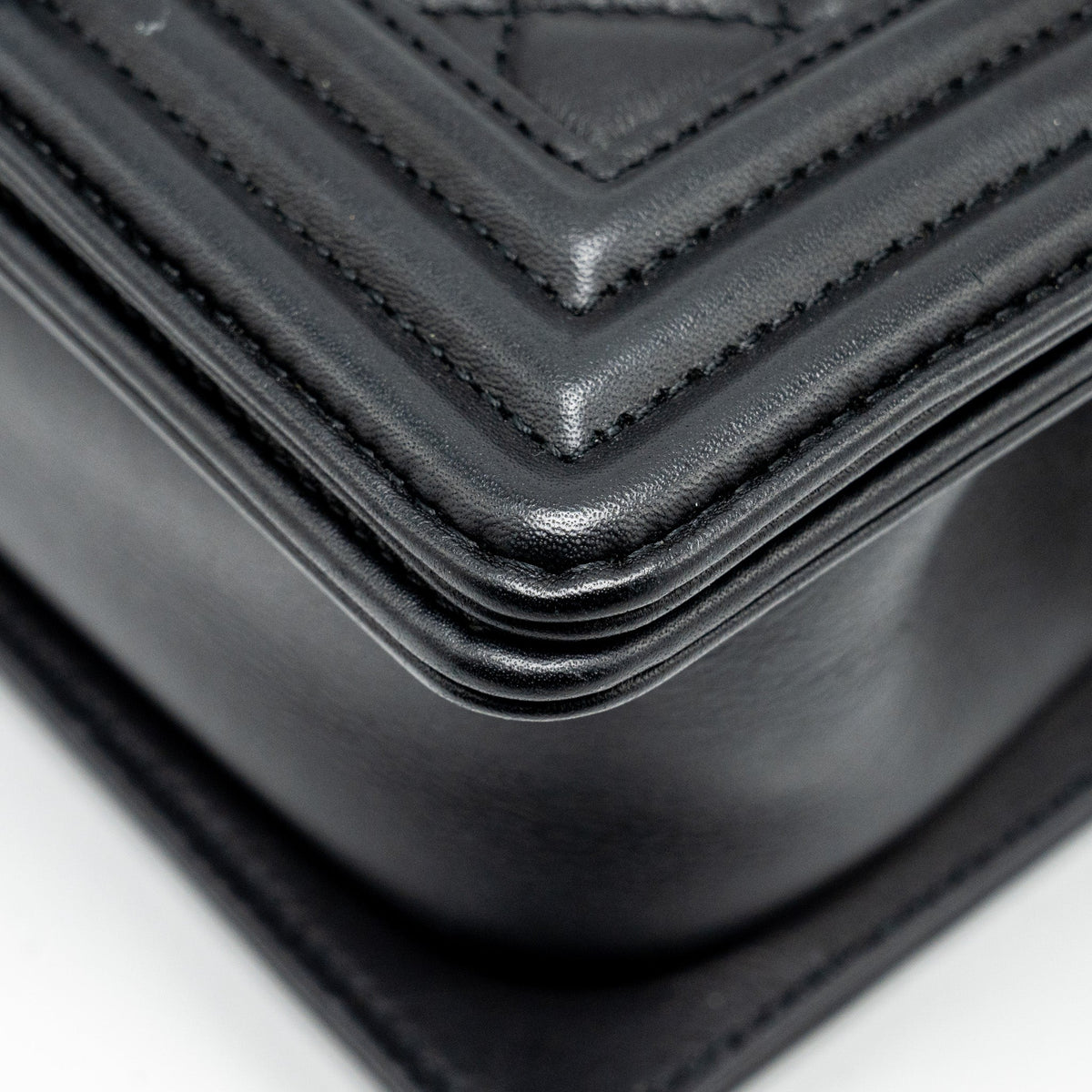 chanel-small-boy-bag-calfskin-black-ruthenium-hardware