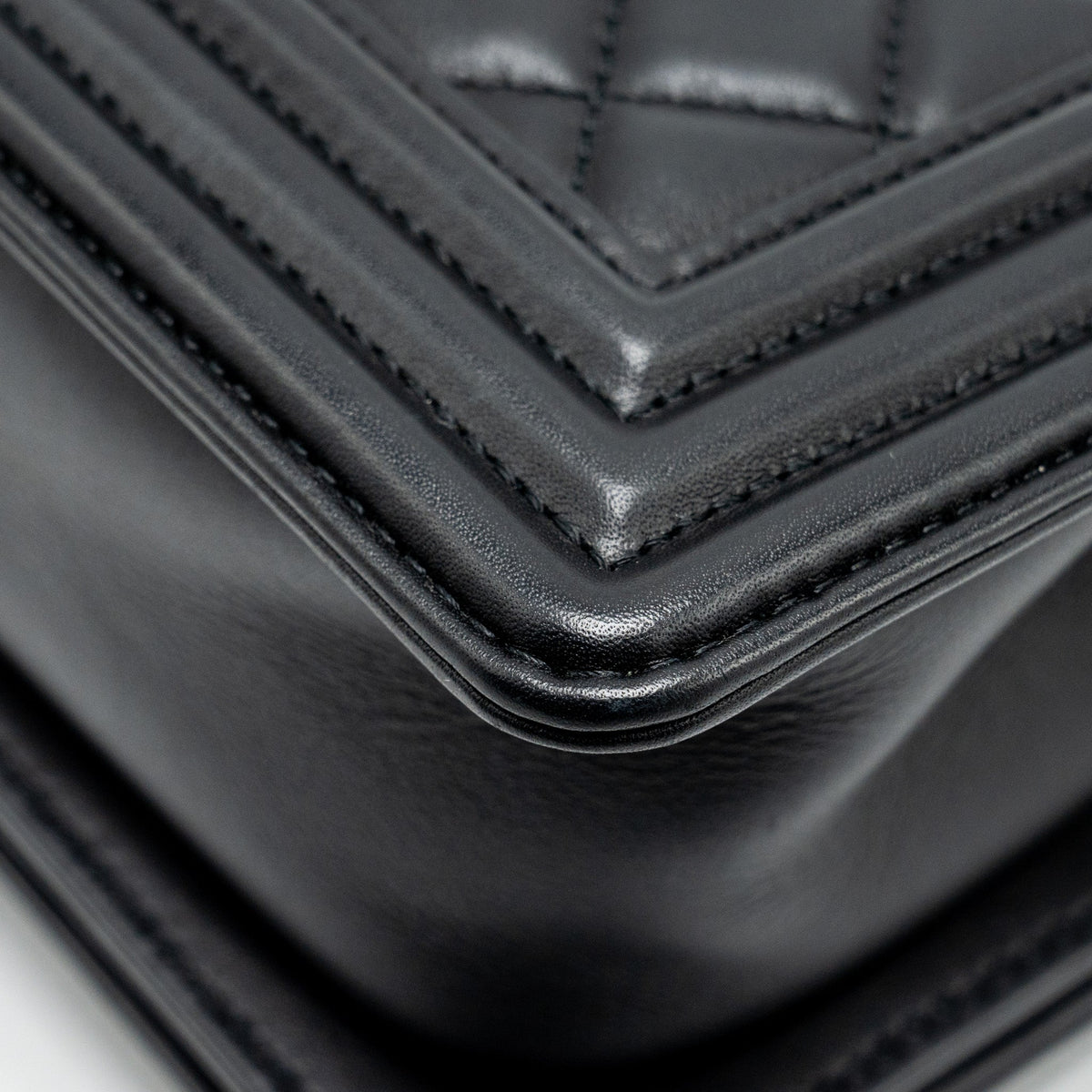 chanel-small-boy-bag-calfskin-black-ruthenium-hardware