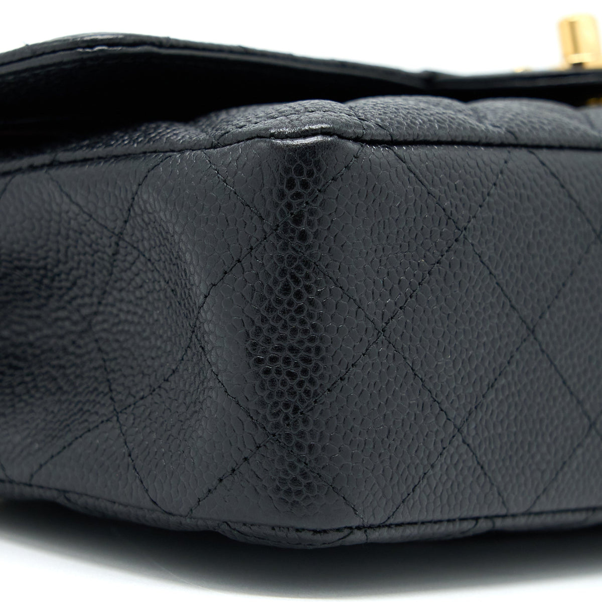 chanel-medium-classic-double-flap-bag-caviar-black-ghw-4