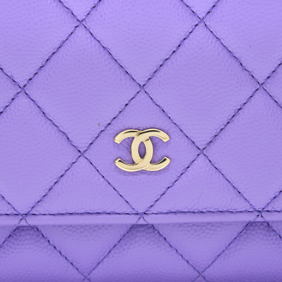 chanel-classic-wallet-on-chain-caviar-purple-lghw