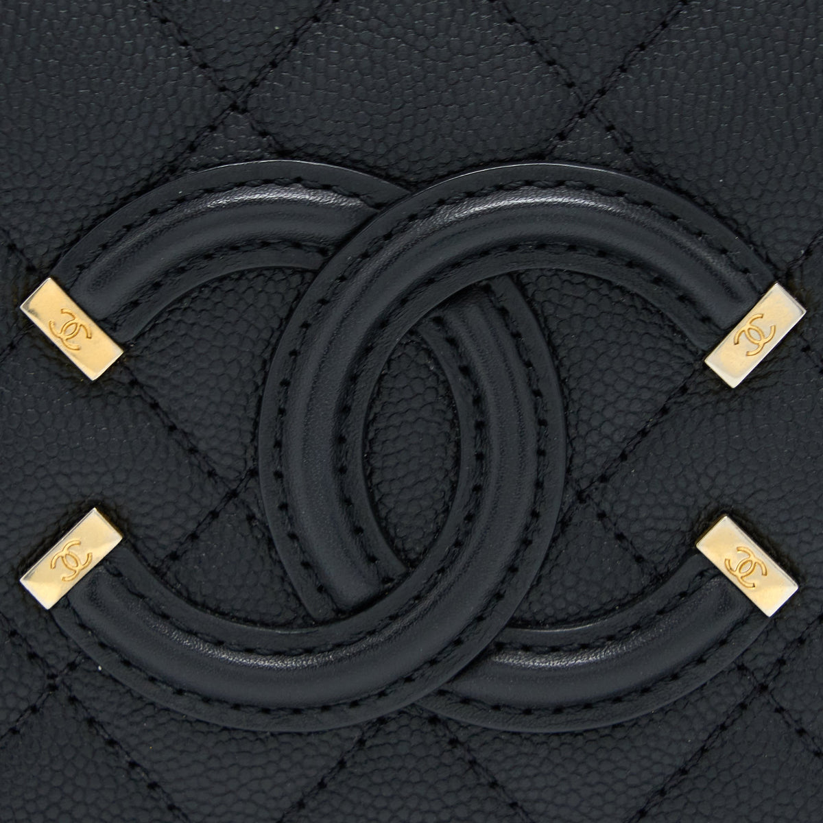 chanel-filigree-vanity-case-caviar-black-ghw