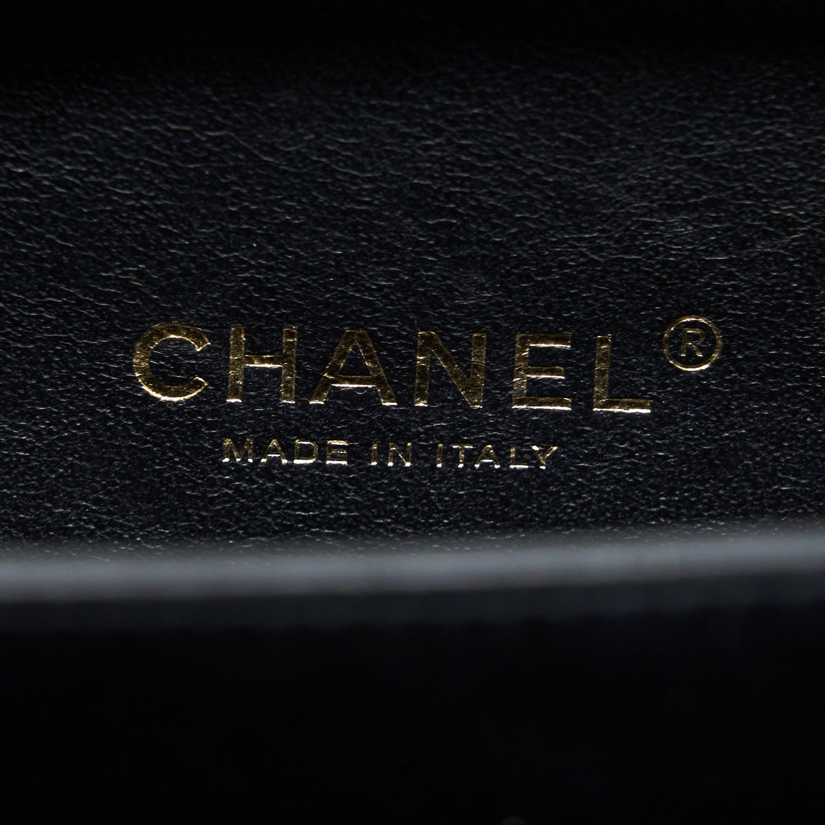 chanel-filigree-vanity-case-caviar-black-ghw
