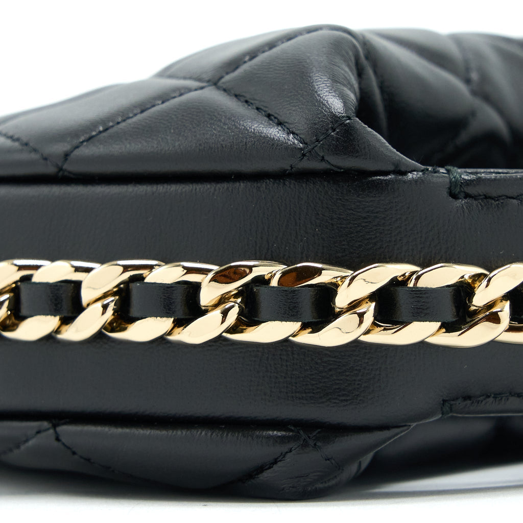 chanel-23c-round-clutch-lambskin-black-lghw-microchip