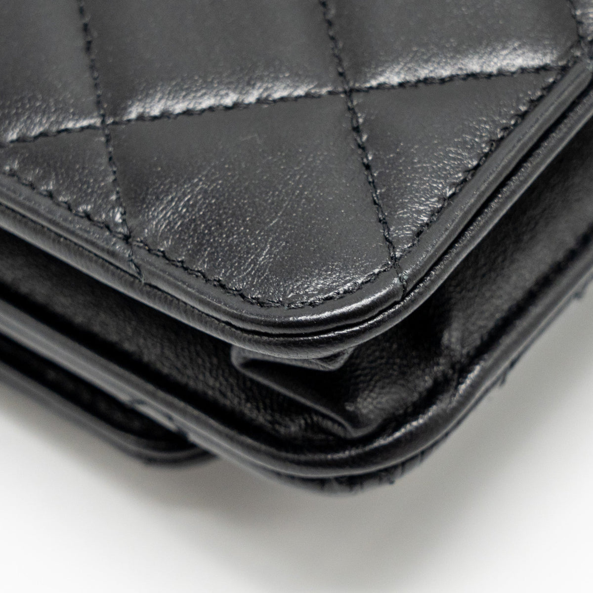 chanel-trendy-cc-wallet-on-chain-lambskin-black-lghw-microchip-1