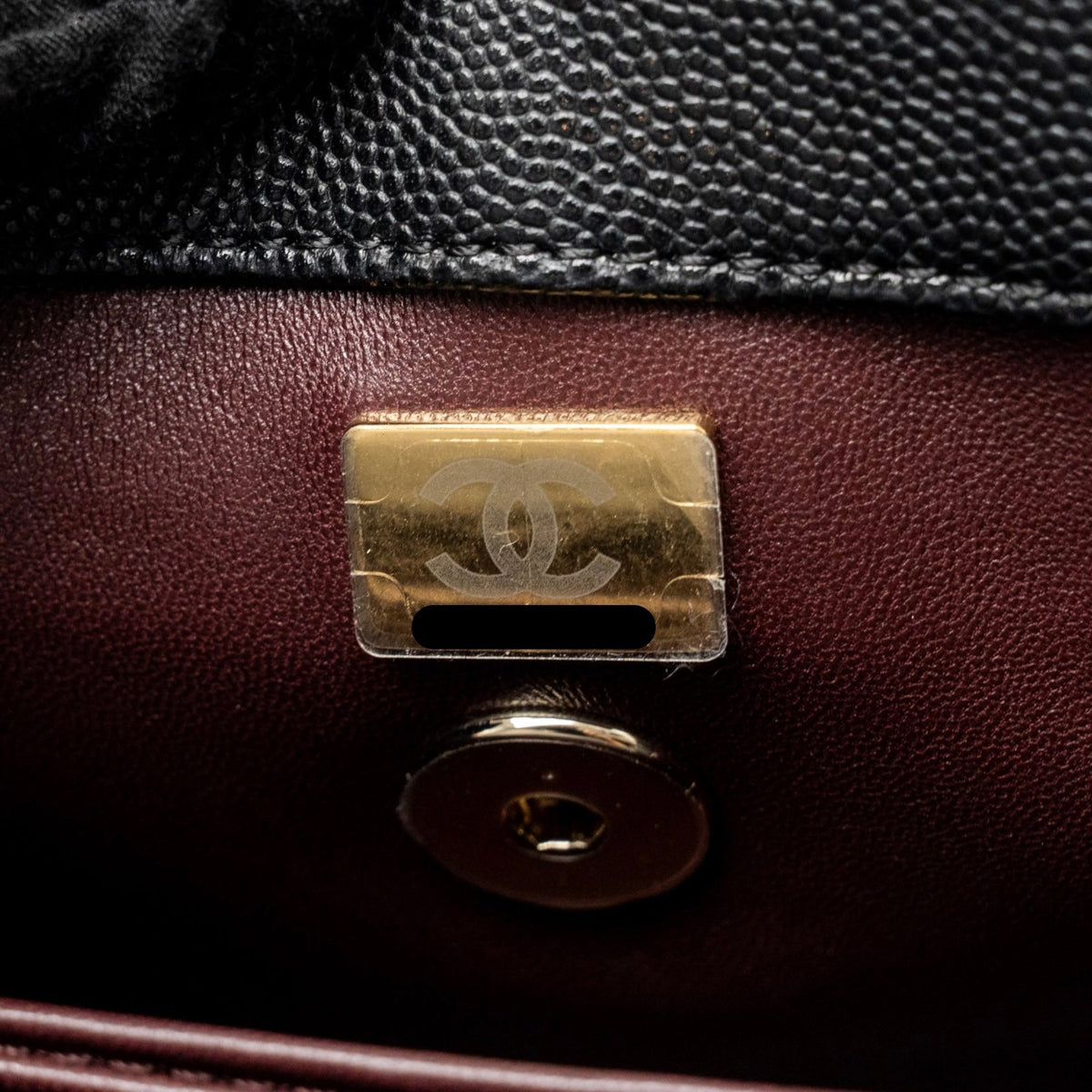 chanel-small-coco-handle-caviar-black-lghw-microchip-17