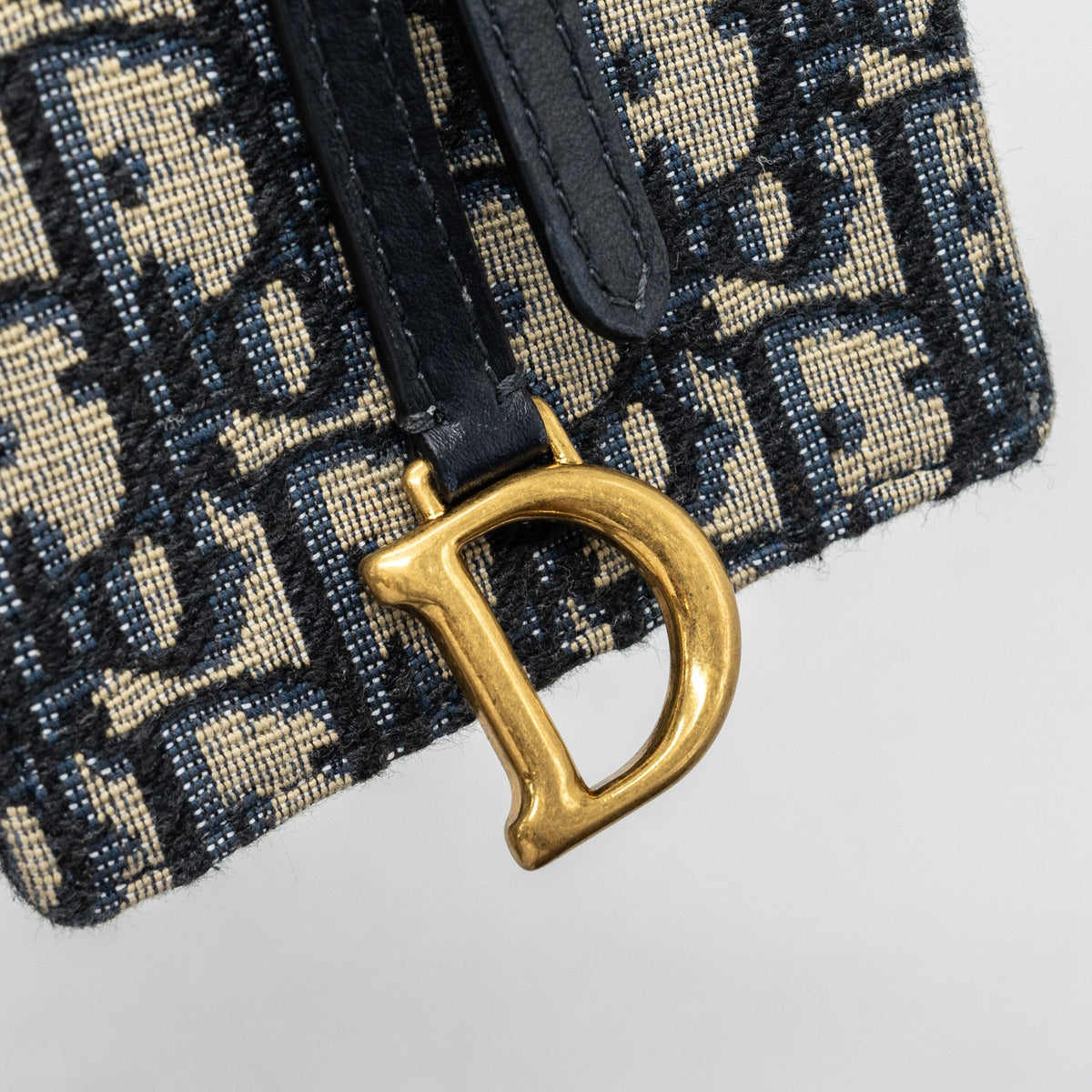 dior-saddle-phone-pouch-dior-oblique-jacquard-blue-ghw