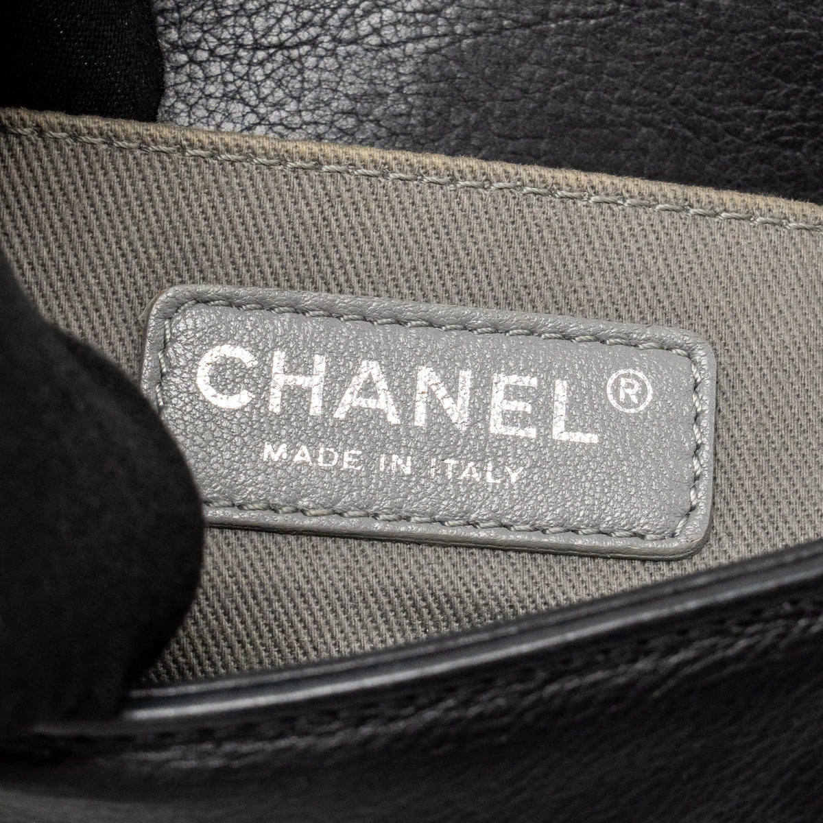 chanel-small-boy-bag-arabesque-calfskin-black-ruthenium-shw