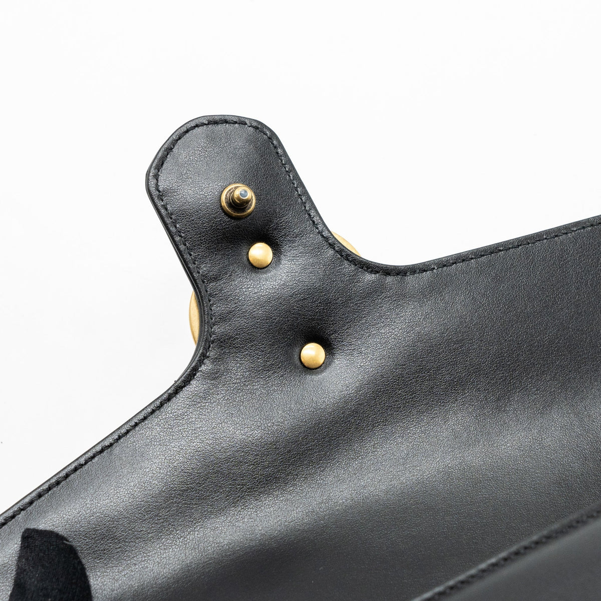 gucci-small-marmont-bag-calfskin-black-ghw