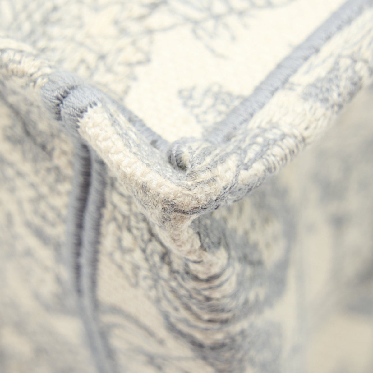 dior-medium-dior-book-tote-grey-toile-de-jouy-embroidery