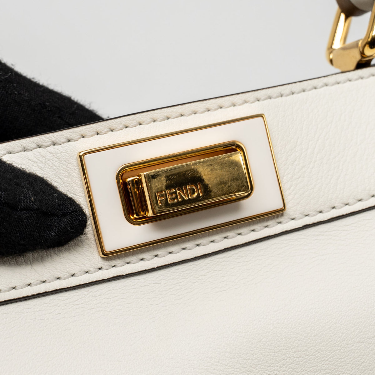 fendi-small-peekaboo-iseeu-bag-napa-leather-white-beige-ghw