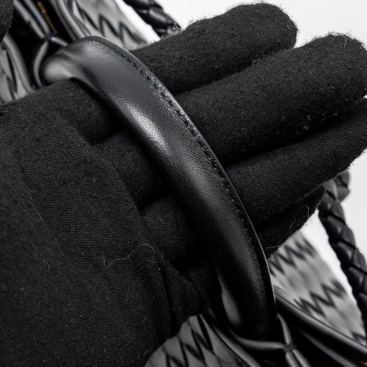 bottega-veneta-small-andiamo-bag-lambskin-black-ghw
