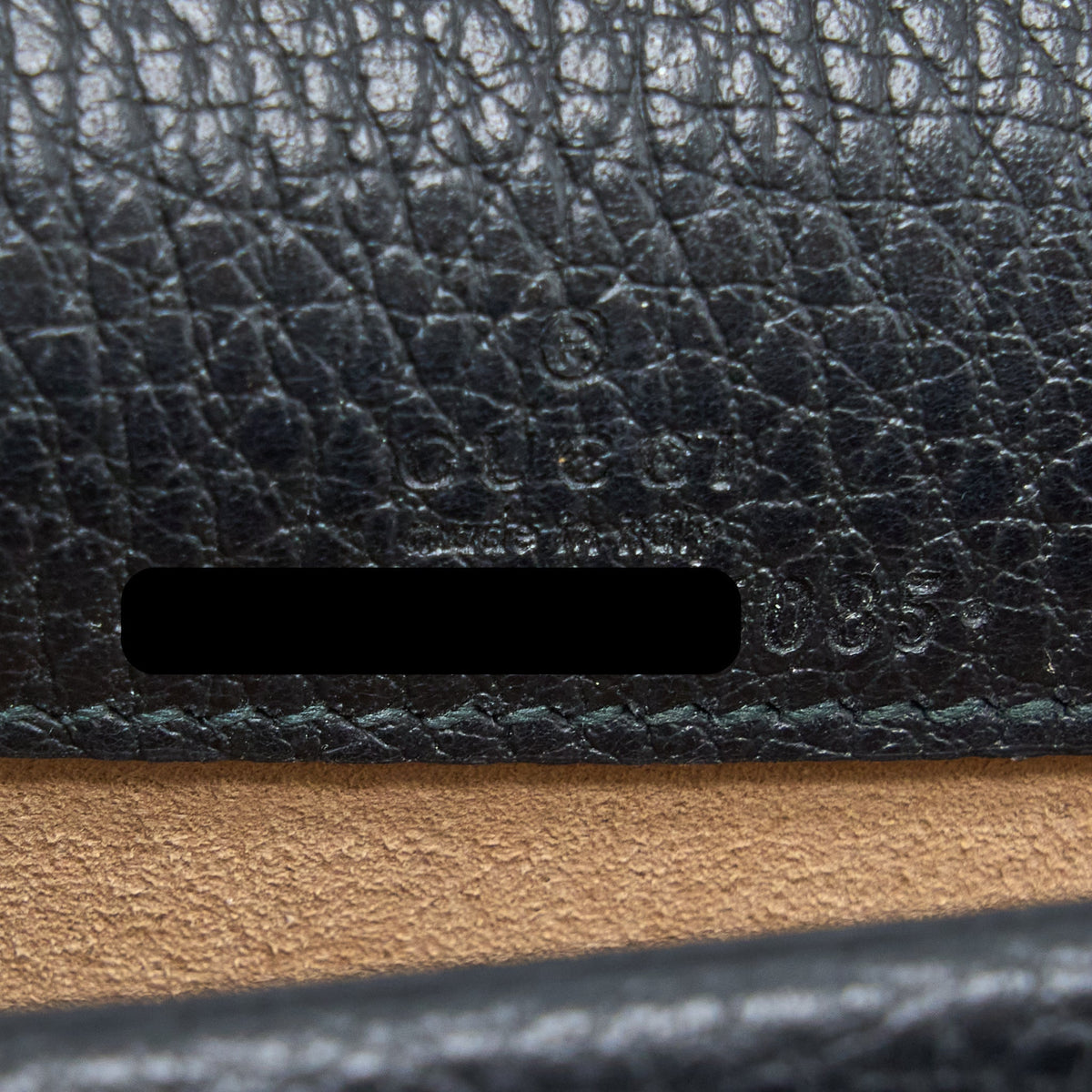 gucci-super-mini-dionysus-bag-calfskin-black-ruthenium-hardware