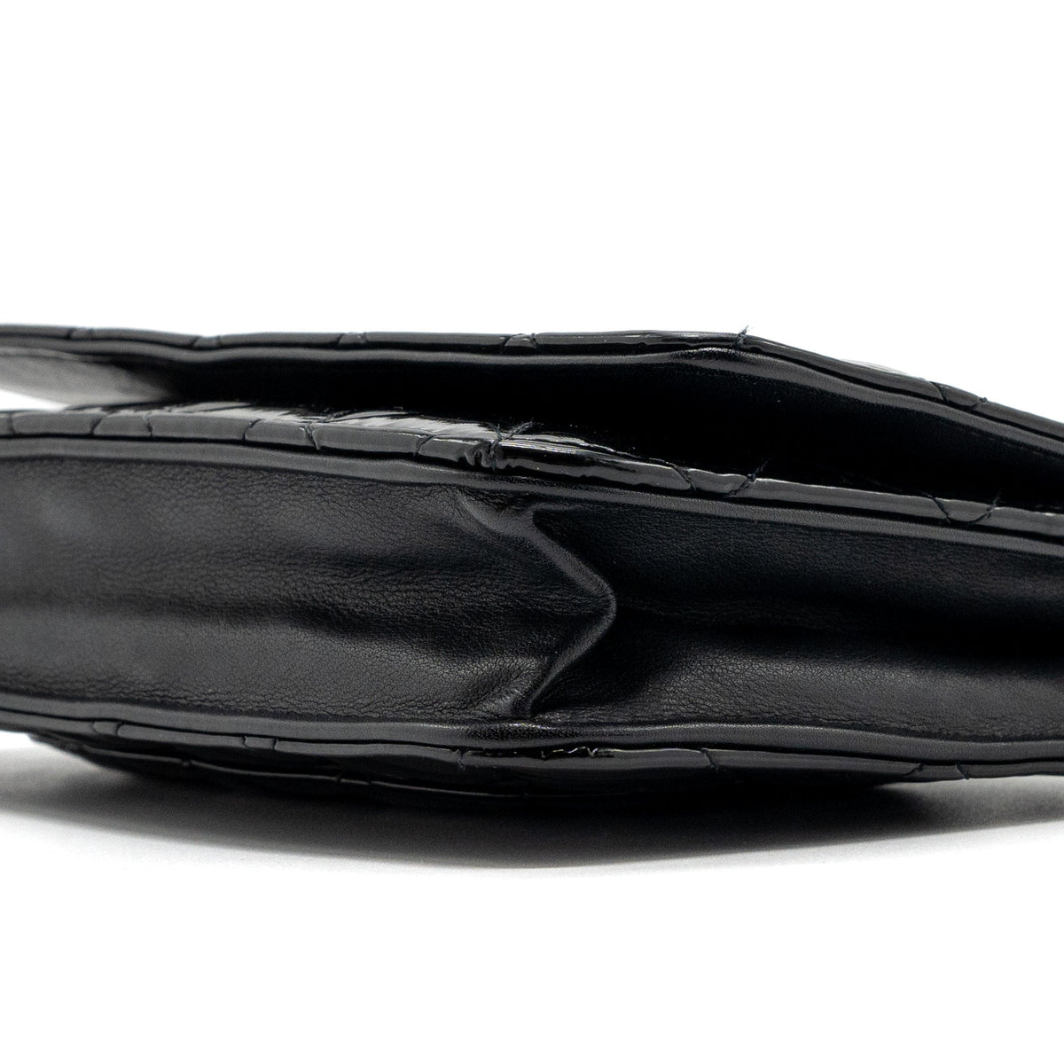 chanel-classic-wallet-on-chain-patent-black-shw-1