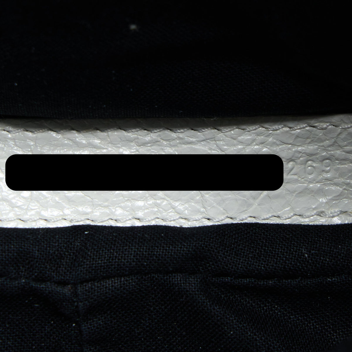 balenciaga-le-cagole-xs-shoulder-bag-lambskin-white-shw