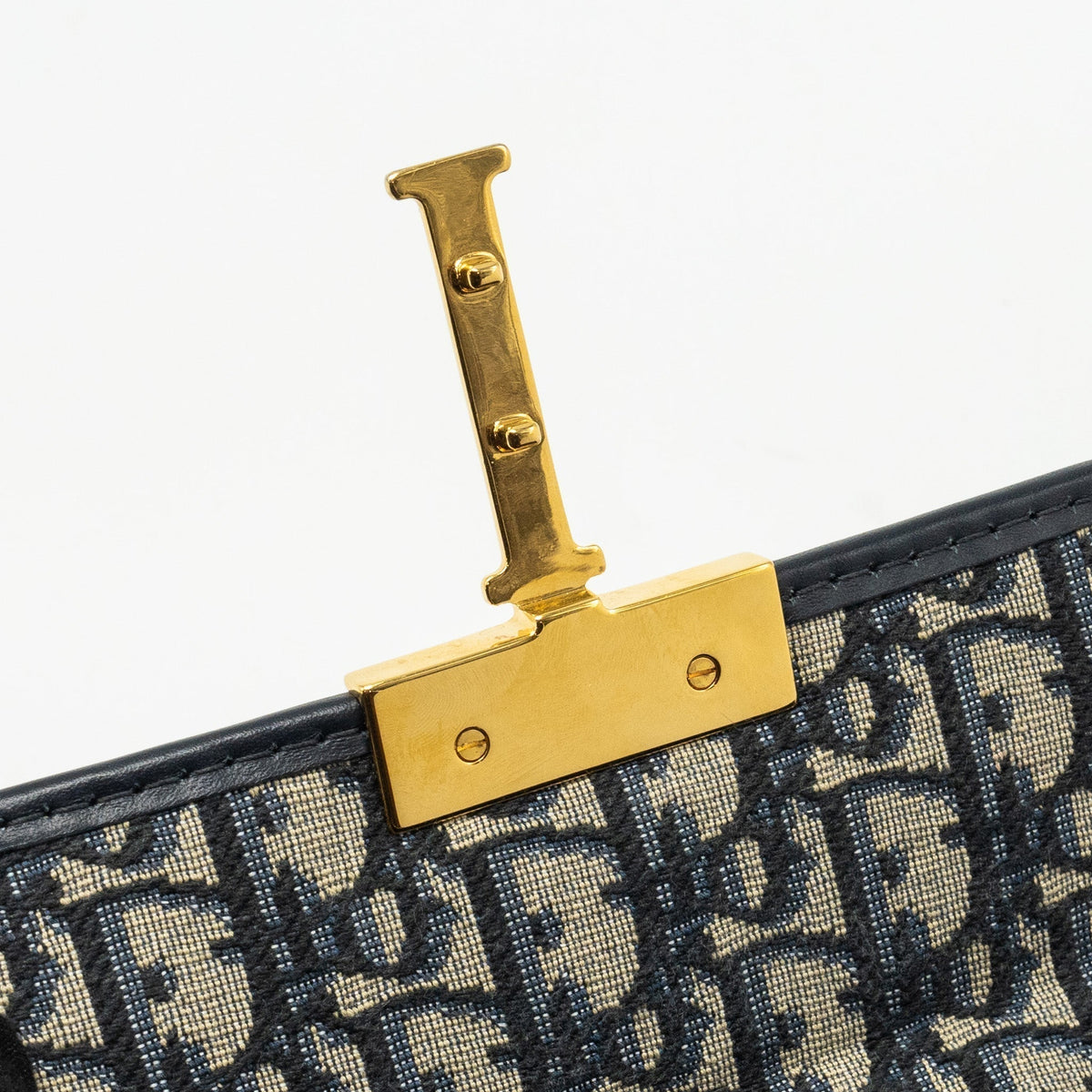 dior-30-montaigne-box-blue-oblique-jacquard-ghw-2