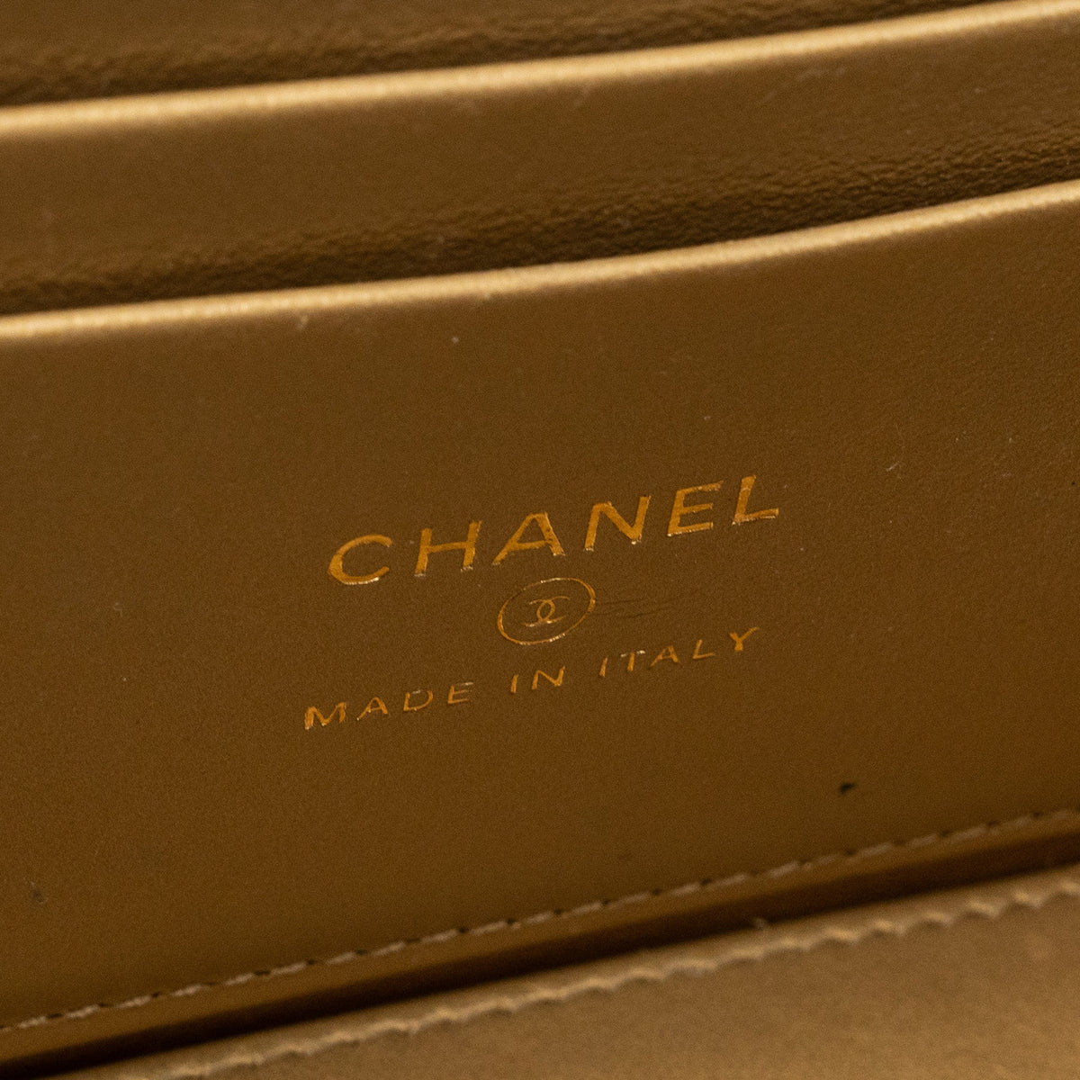 chanel-pearl-crush-long-vanity-case-lambskin-black-ghw