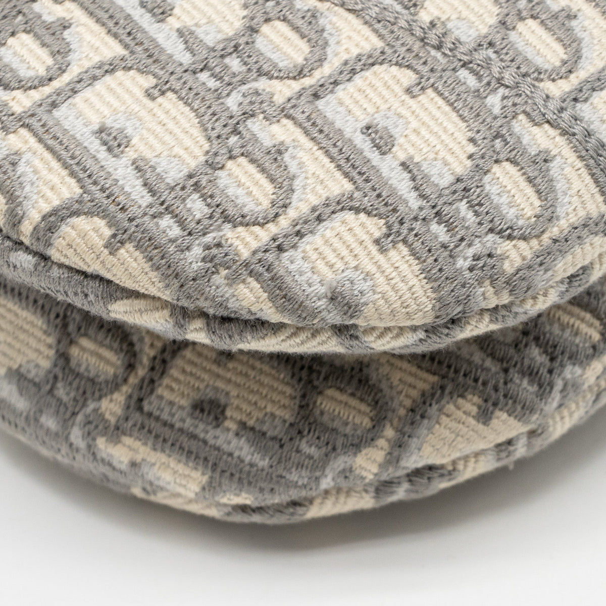 dior-medium-saddle-bag-dior-oblique-embroidery-light-grey-ghw