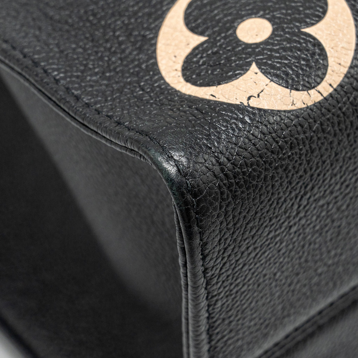 louis-vuitton-onthego-mm-bicolour-monogram-empreinte-black-beige-ghw-copy