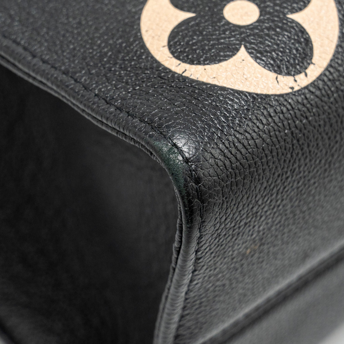 louis-vuitton-onthego-mm-bicolour-monogram-empreinte-black-beige-ghw-copy