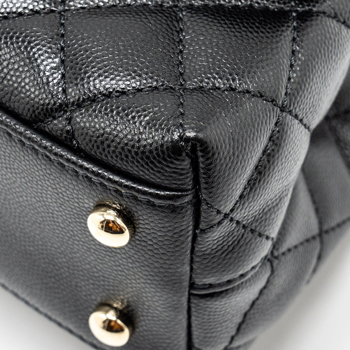 chanel-small-coco-handle-with-lizard-embossed-handle-caviar-black-lghw-microchip-copy-1