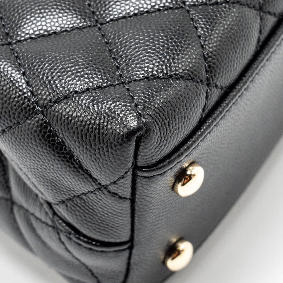 chanel-small-coco-handle-with-lizard-embossed-handle-caviar-black-lghw-microchip-copy-1