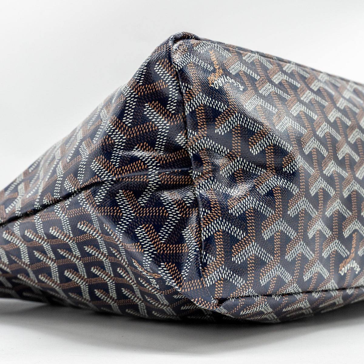 goyard-boheme-hobo-bag-goyardine-canvas-calfskin-navy-shw