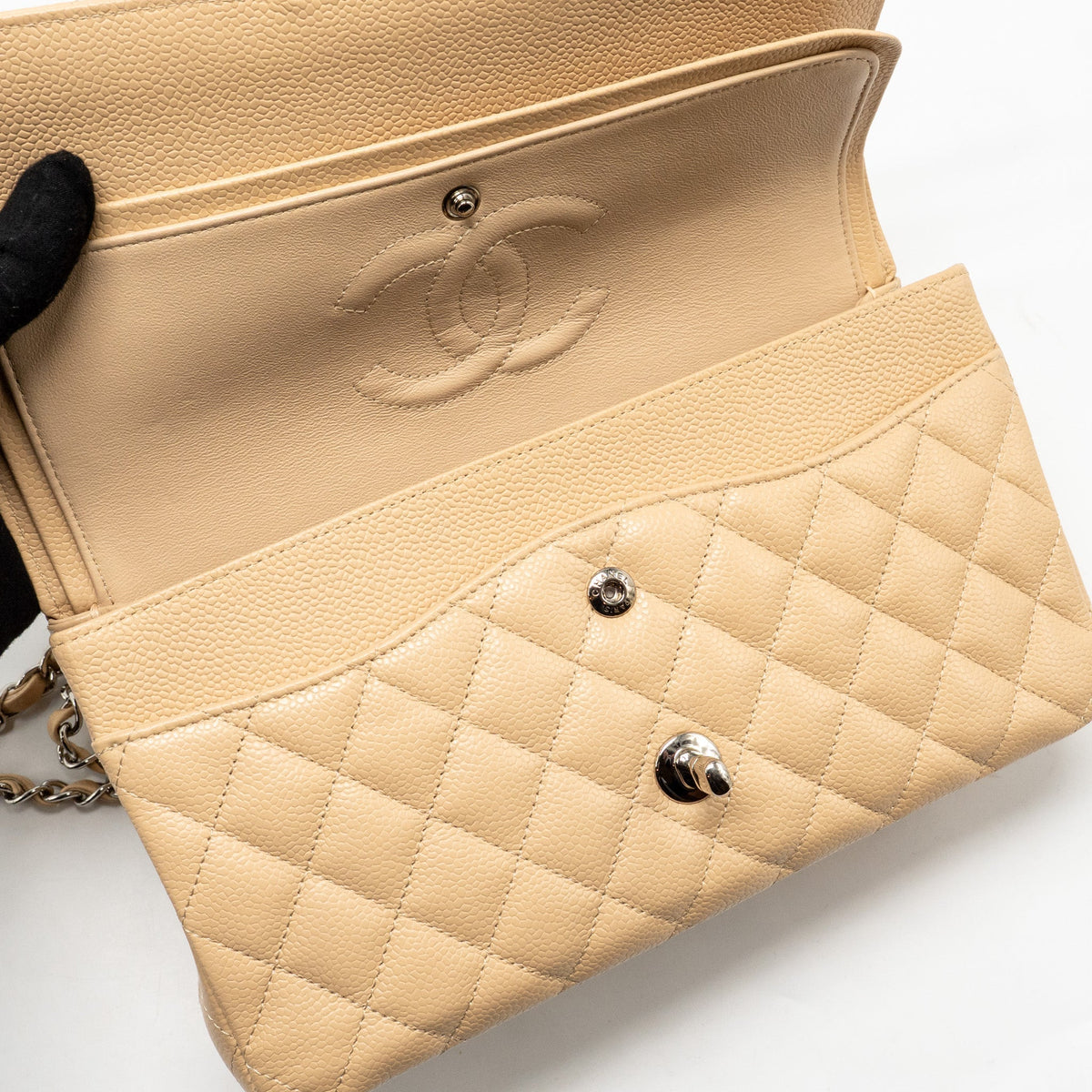 chanel-beige