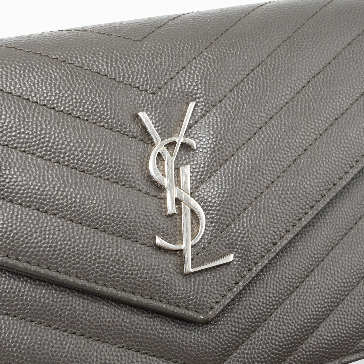 saint-laurent-ysl-envelop-chain-bag-calfskin-grey-shw