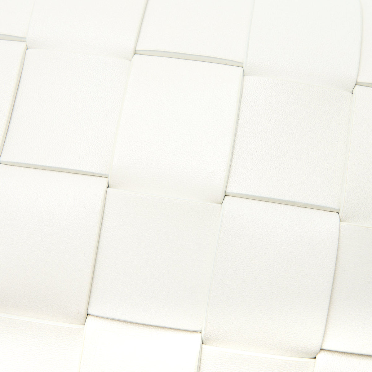 bottega-veneta-wood-metal-handle-snap-pouch-white-multicolour-hardware