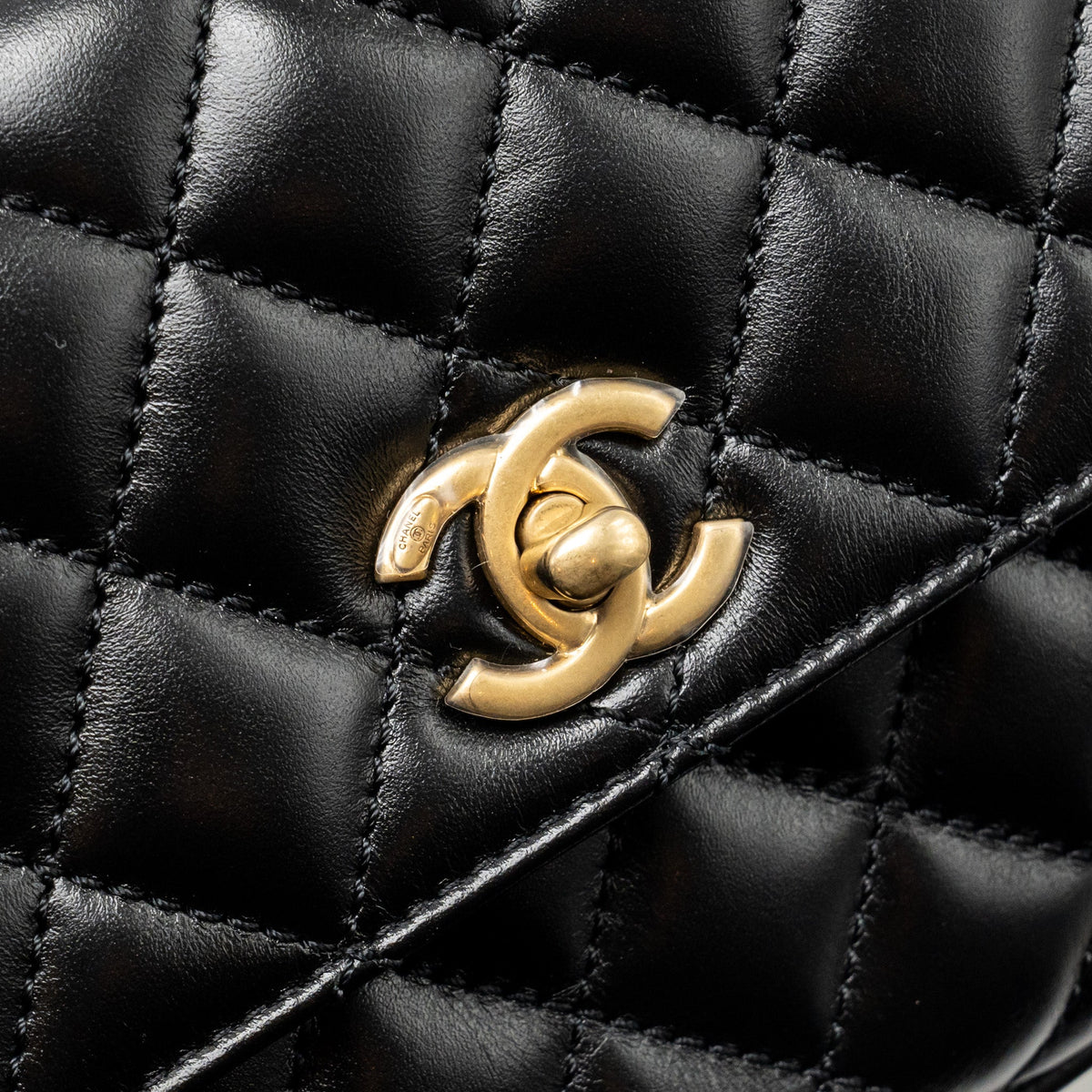 chanel-detailed-metal-handle-small-coco-handle-flap-bag-calfskin-black-ghw-microchip