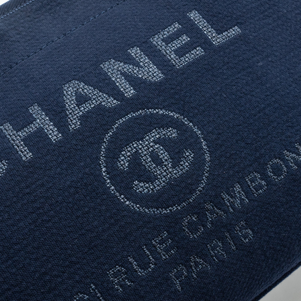 chanel-deauville-tote-bag-canvas-navy-shwmicrochip