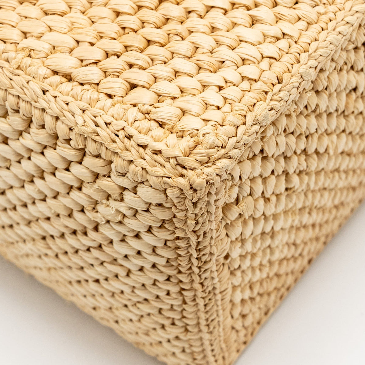 loewe-small-font-tote-bag-raffia-calfskin-natural-ghw