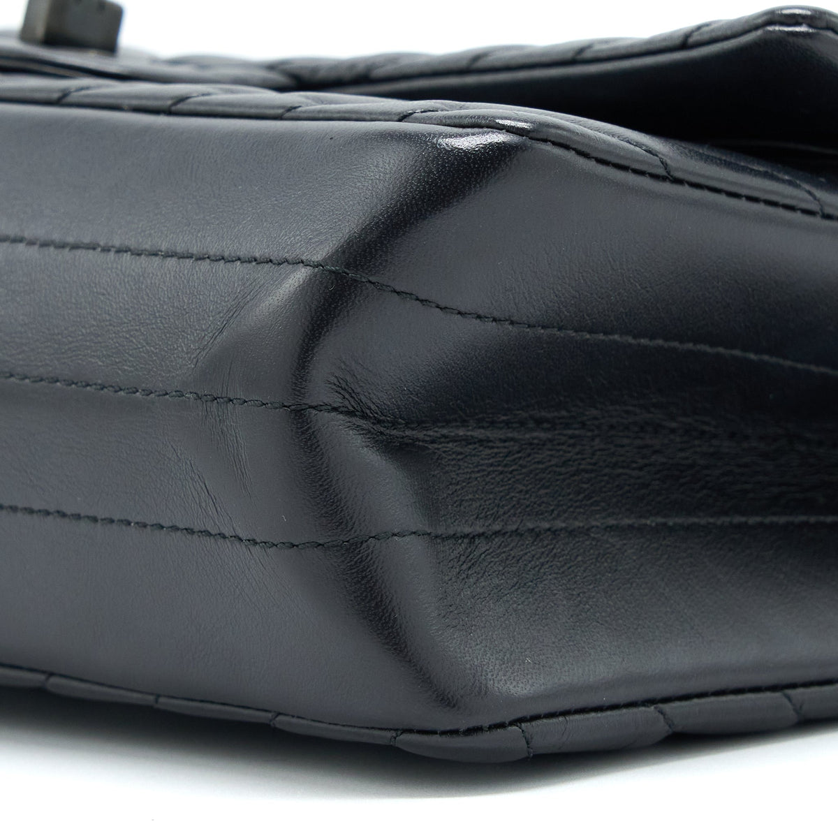 chanel-2-55-reissue-small-double-flap-bag-chevron-aged-calfskin-black-with-black-hardware