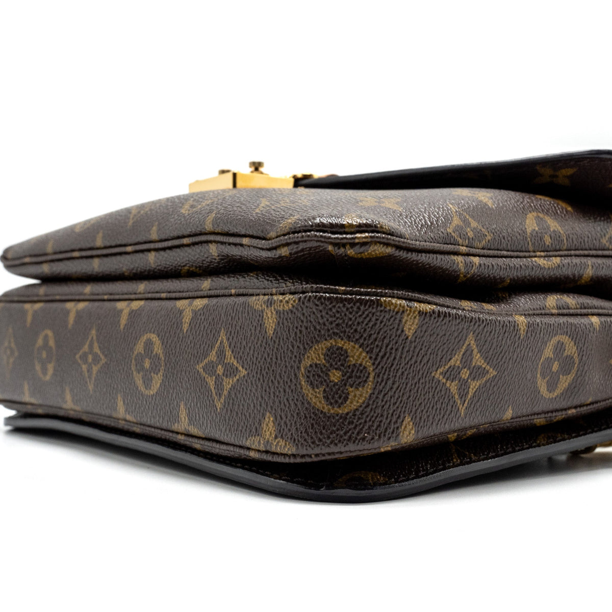 louis-vuitton-pochette-metis-monogram-canvas-ghw-24