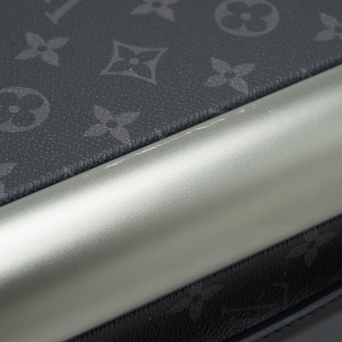 louis-vuitton-horizon-55-monogram-eclipse