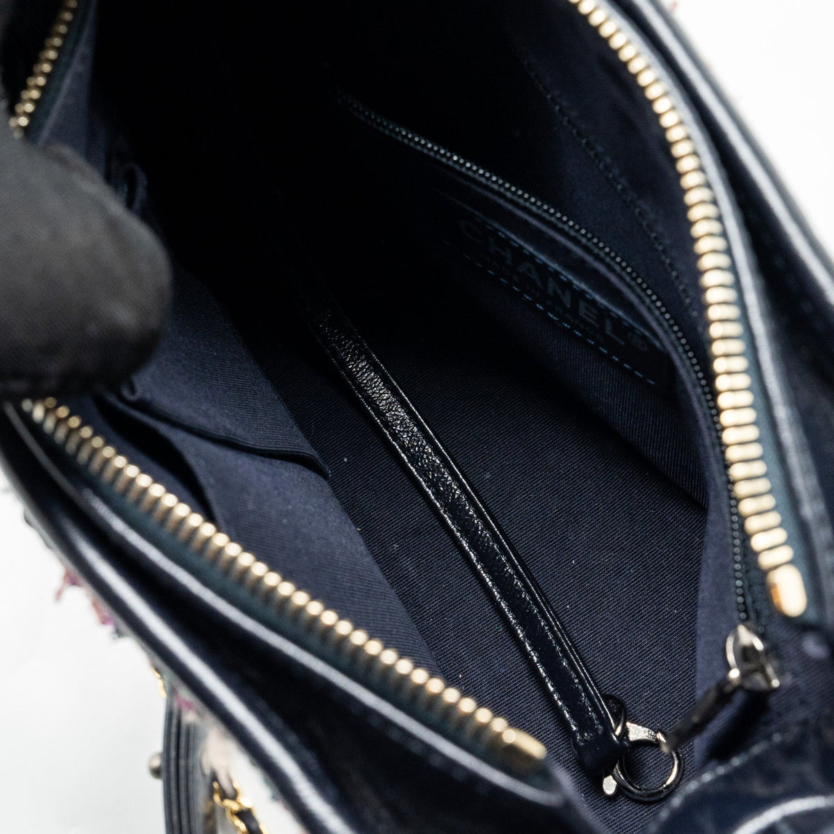 chanel-small-gabrielle-hobo-bag-tweed-calfskin-multicolour-multicolour-hardware-copy
