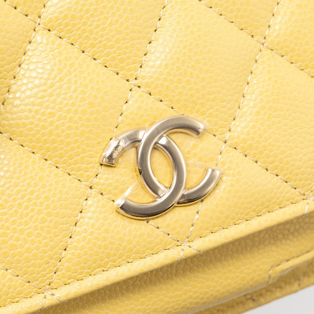 chanel-mini-business-affinity-wallet-on-chain-caviar-yellow-lghw-microchip