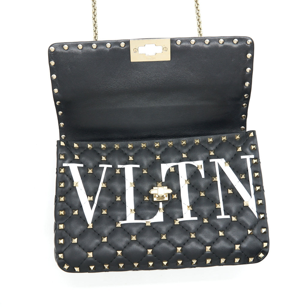valentino-garavani-medium-rockstud-spike-shoulder-black-letter-print-lghw