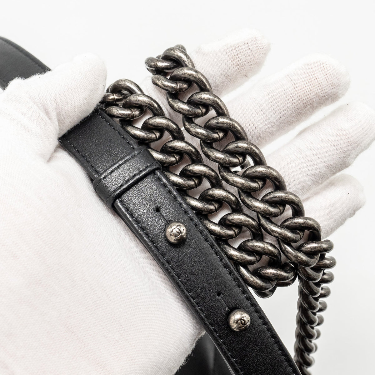 chanel-small-boy-bag-lambskin-black-ruthenium-shw