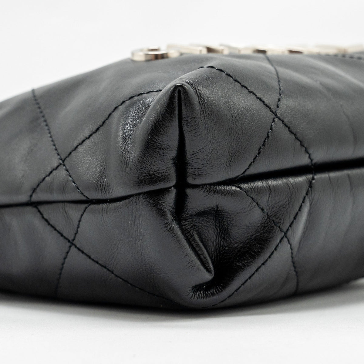 chanel-mini-22-bag-shiny-calfskin-black-shw-microchip-copy