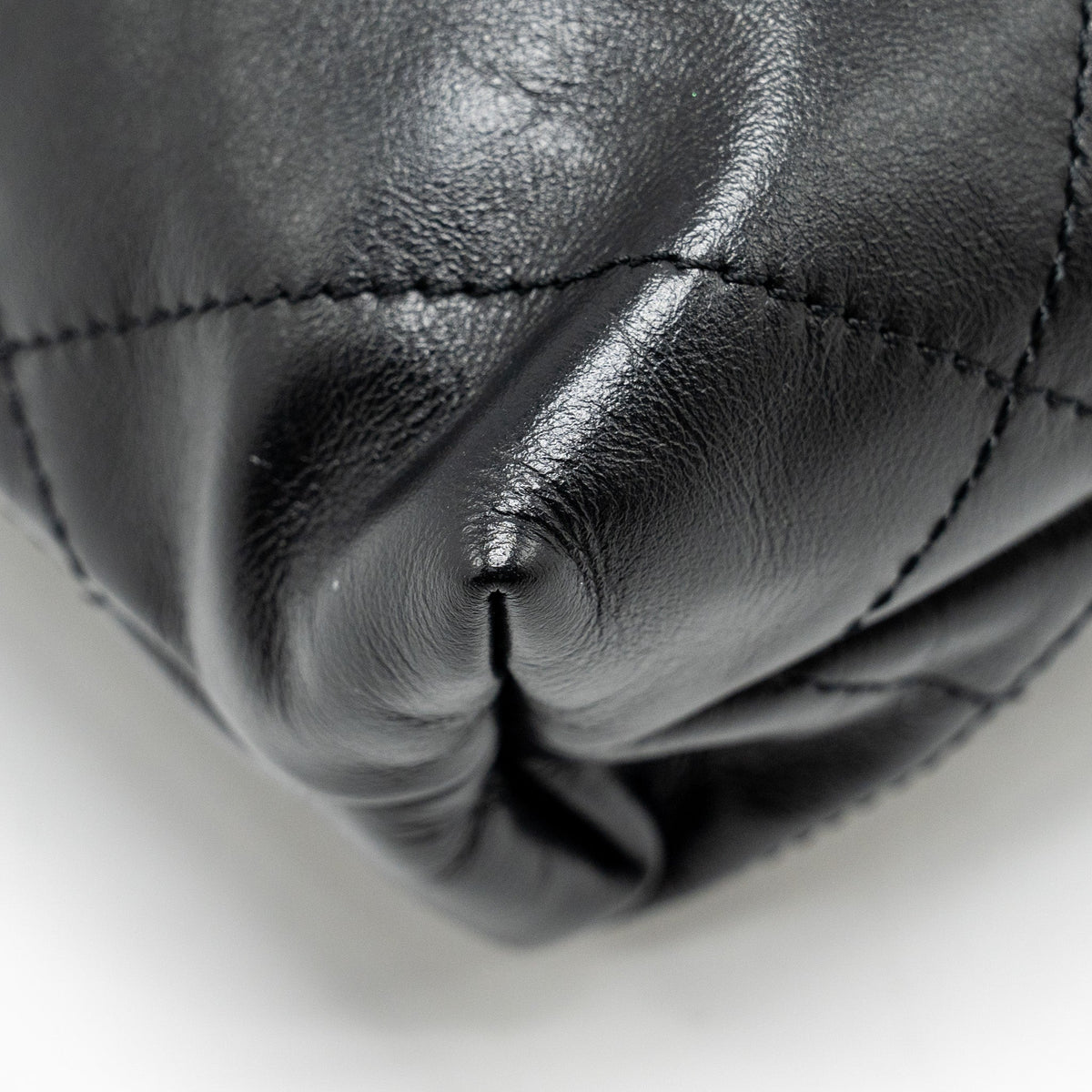chanel-mini-22-bag-shiny-calfskin-black-shw-microchip-copy